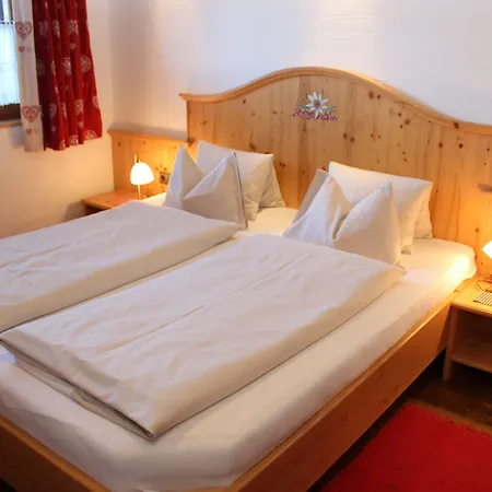 Almdorf - Luxus Huettenurlaub * Flachau