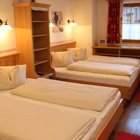 Almdorf - Luxus Huettenurlaub شاليه