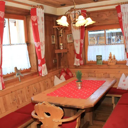 Dağ evi Almdorf - Luxus Huettenurlaub Flachau