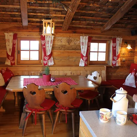 Almdorf - Luxus Huettenurlaub