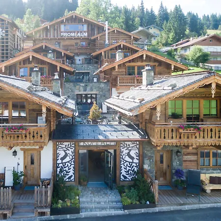 Almdorf - Luxus Huettenurlaub Dağ evi Flachau