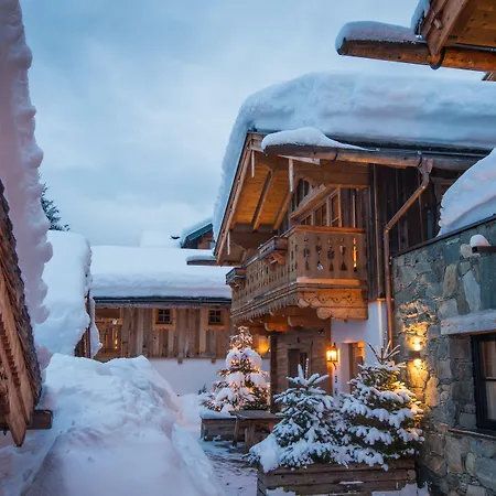 Almdorf - Luxus Huettenurlaub Dağ evi *
