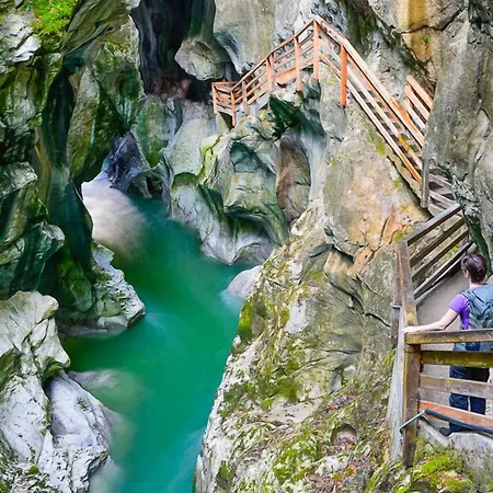 Almdorf - Luxus Huettenurlaub شاليه فلاخاو