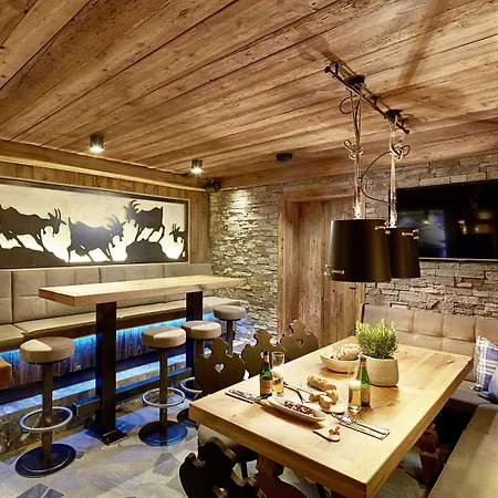 Dağ evi Almdorf - Luxus Huettenurlaub Flachau