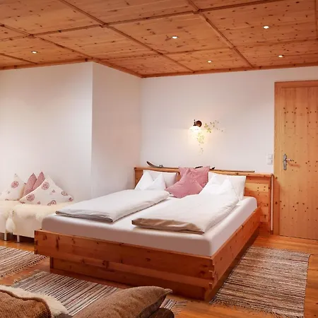 Almdorf - Luxus Huettenurlaub *