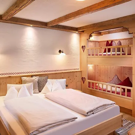 Almdorf - Luxus Huettenurlaub * Flachau