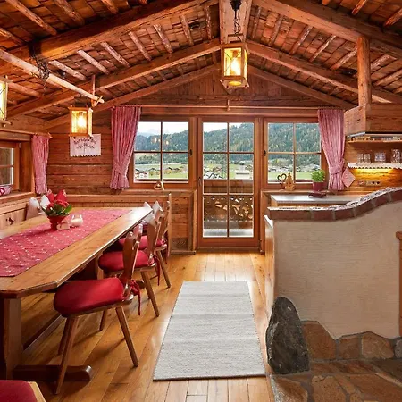 Almdorf - Luxus Huettenurlaub Flachau