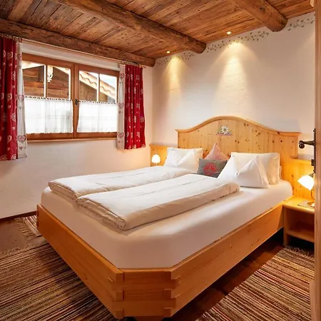 Almdorf - Luxus Huettenurlaub * Flachau