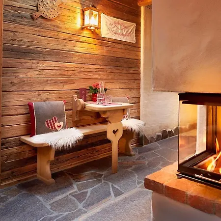 Dağ evi Almdorf - Luxus Huettenurlaub Flachau